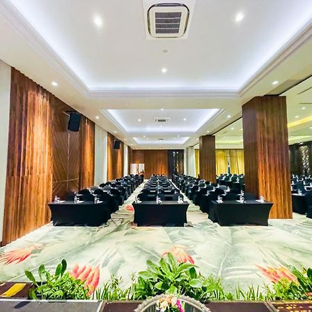 Lombok Astoria Hotel Mataram Kültér fotó