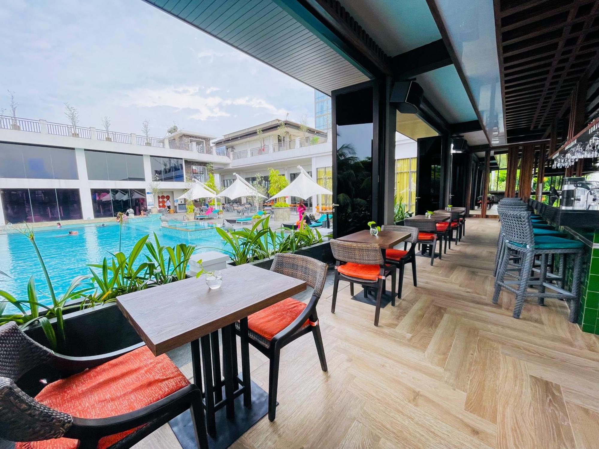 Lombok Astoria Hotel Mataram Kültér fotó