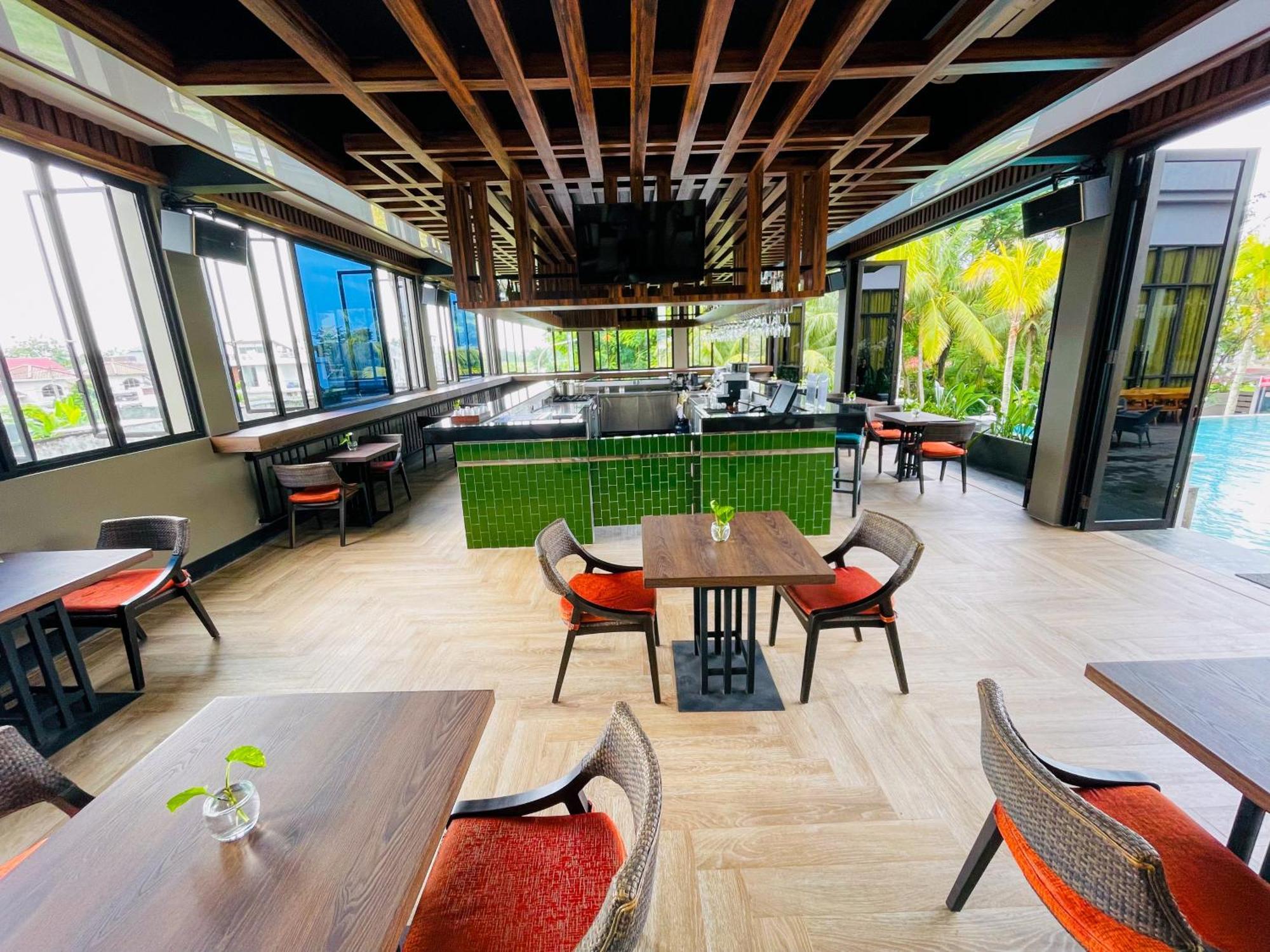 Lombok Astoria Hotel Mataram Kültér fotó