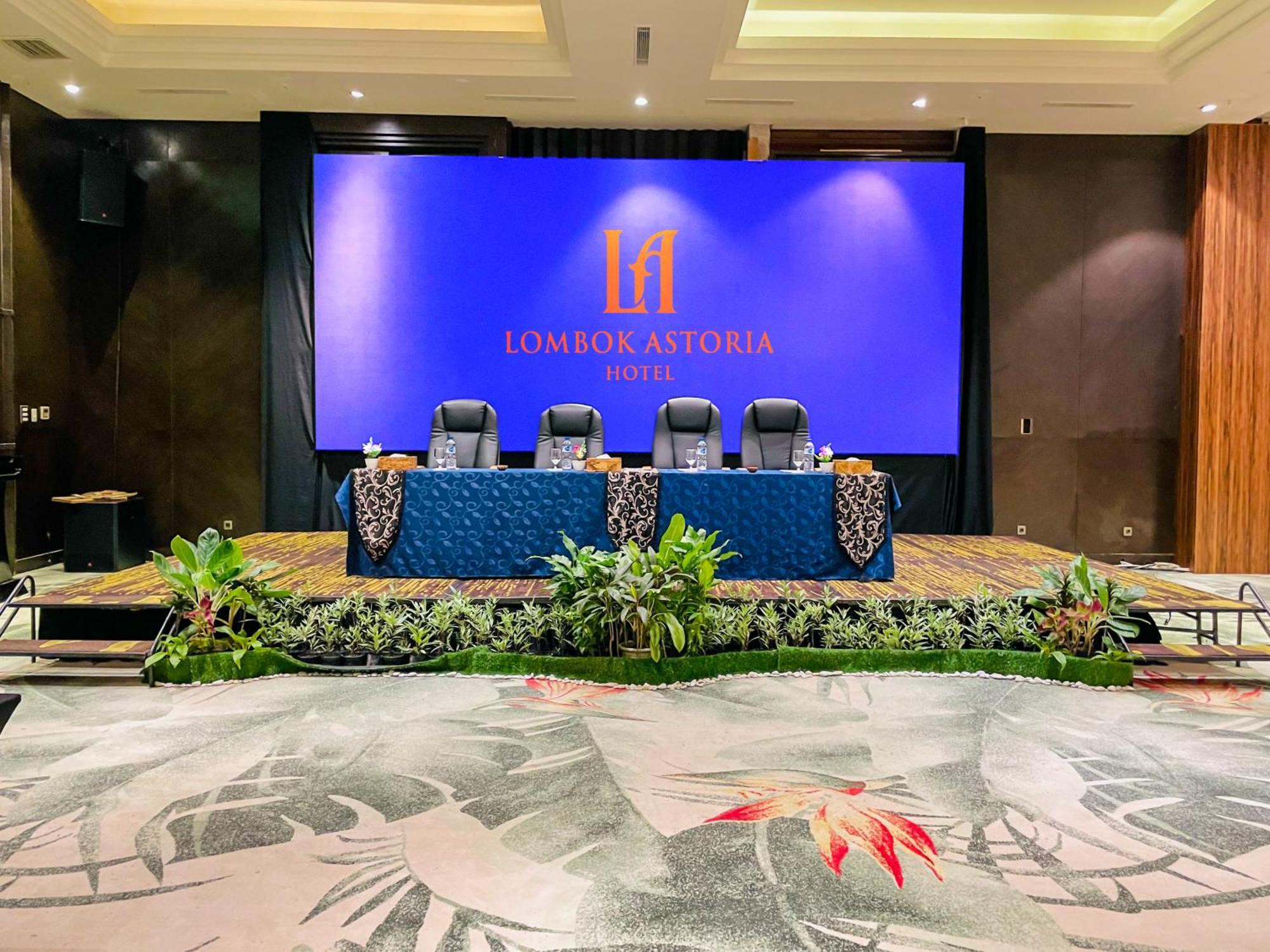 Lombok Astoria Hotel Mataram Kültér fotó