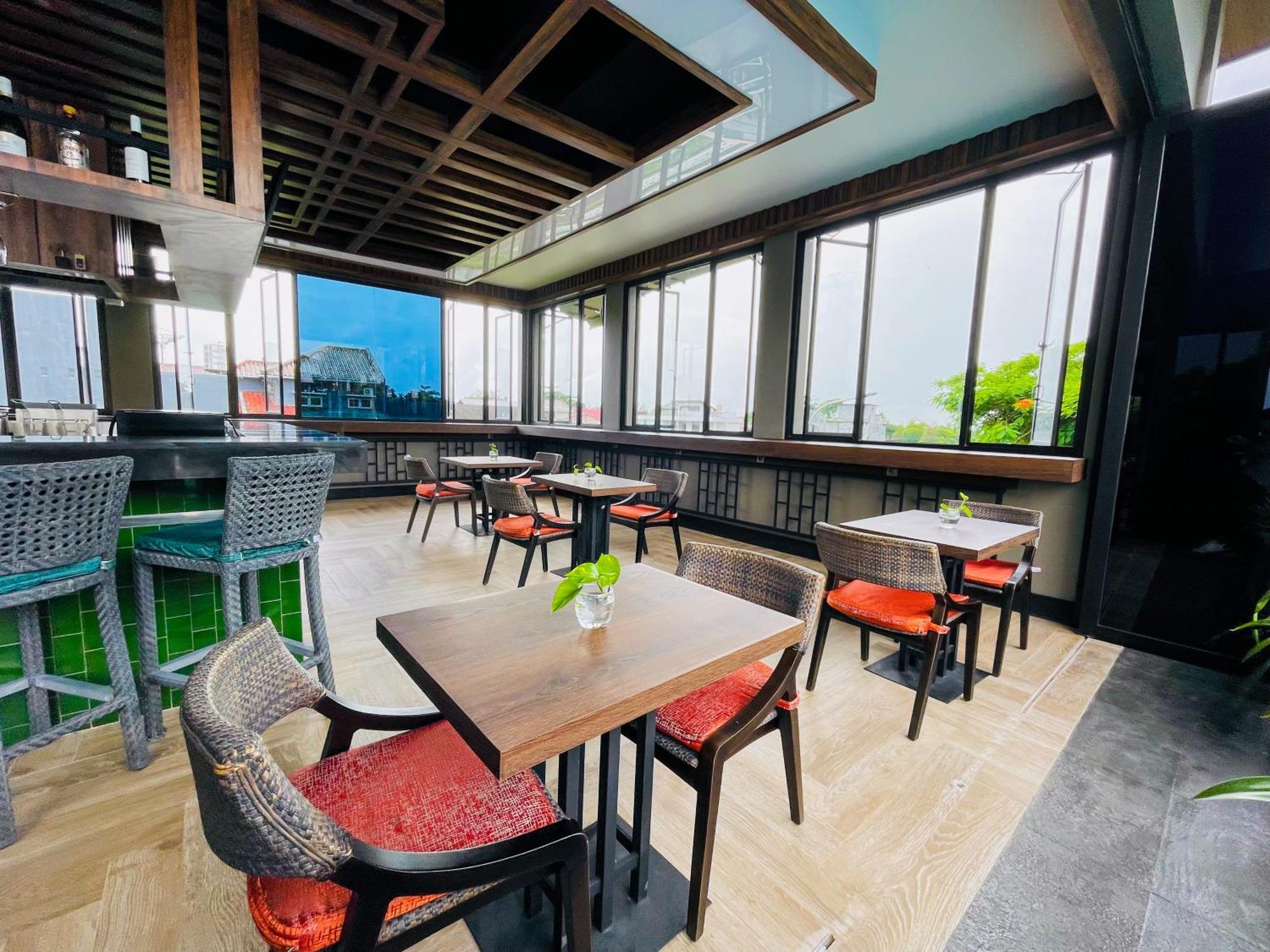 Lombok Astoria Hotel Mataram Kültér fotó
