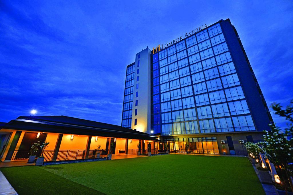 Lombok Astoria Hotel Mataram Kültér fotó