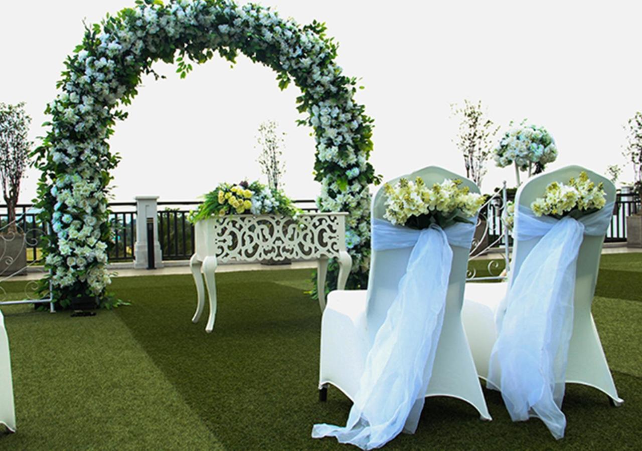 Lombok Astoria Hotel Mataram Kültér fotó